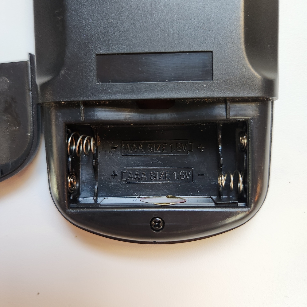 Apex Digital RM-5000 A/V OEM DVD Video Remote Control Tested - Picture 6 of 9